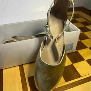 Size 4 April flat gold NWT IN BOX